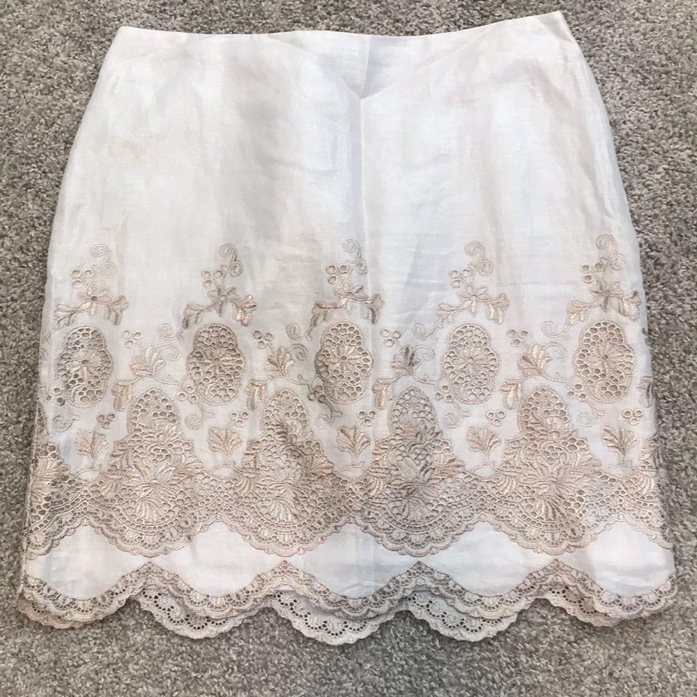 Ann Taylor white high waisted skirt with lace